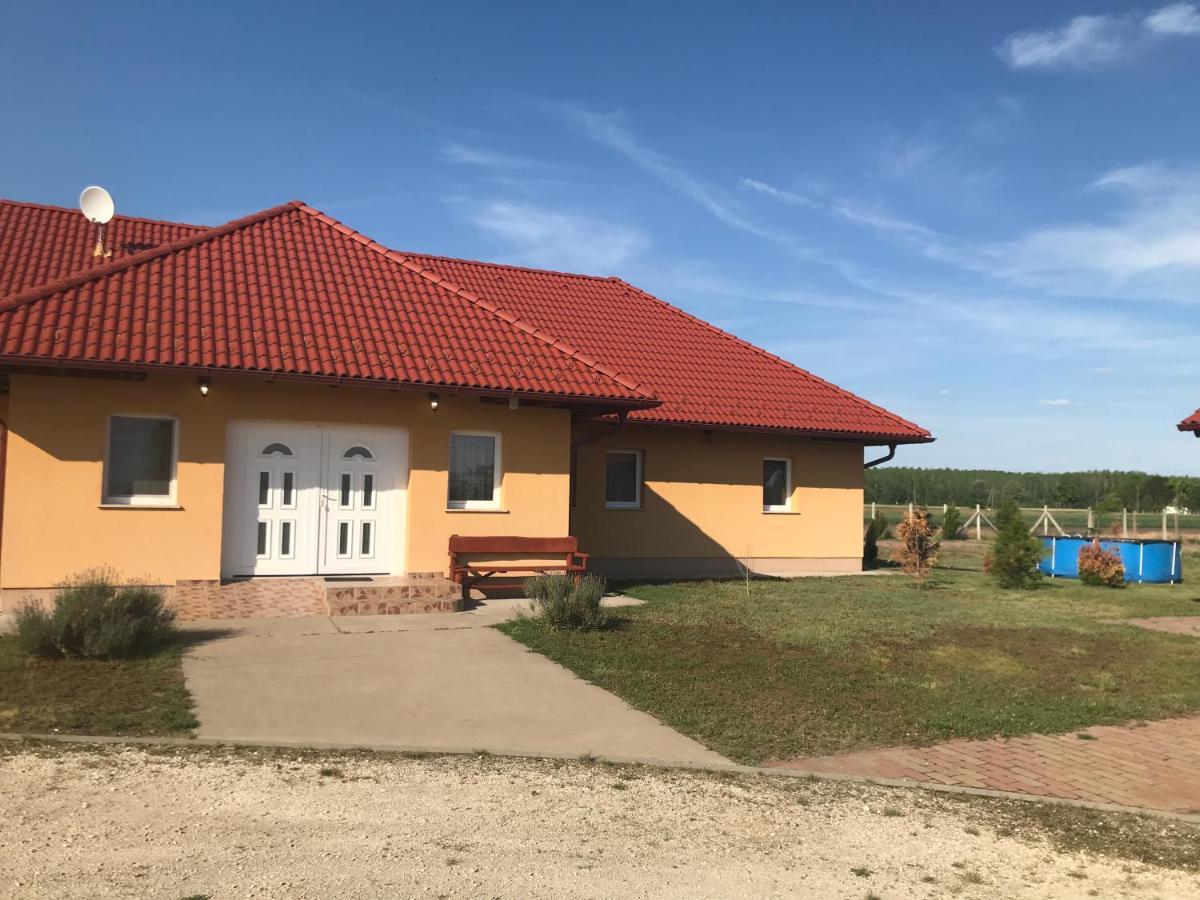 Bencsik Tanya Szentkiraly - Szallashely & Rendezvenyhaz Exteriér fotografie